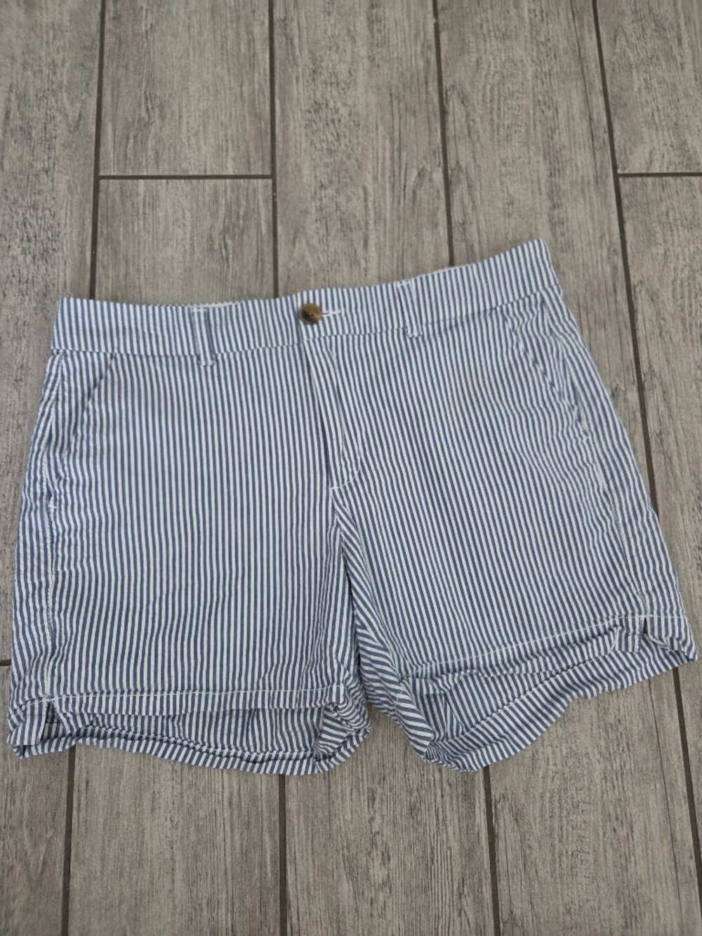 Old Navy Everyday Mid-Rise Striped Shorts Blue White Size 8